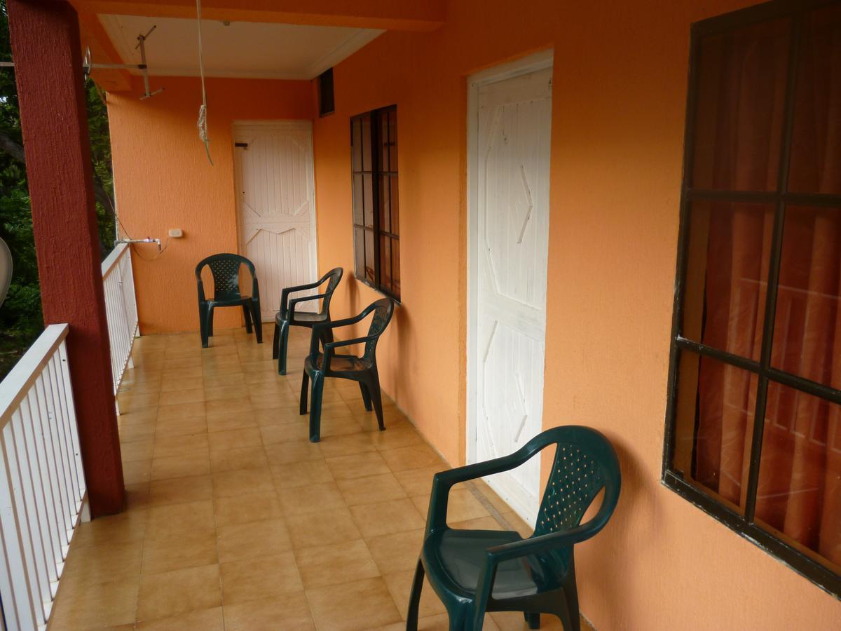 Posada Nativa Miss Casira San Andrés Esterno foto